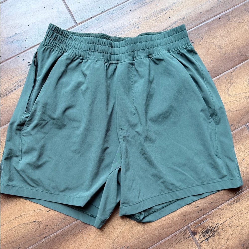 Lululemon - Men's Athletic Shorts in Green - Elastic Waist Quick-Dry - Small